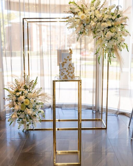image of a gold mirror backdrop frame