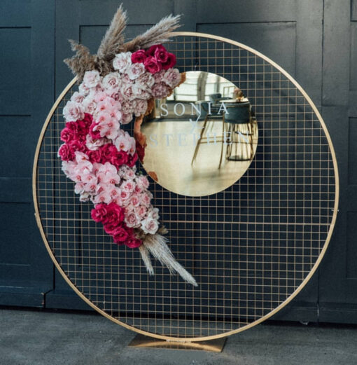 Gold Round Mesh Screen - Image 4
