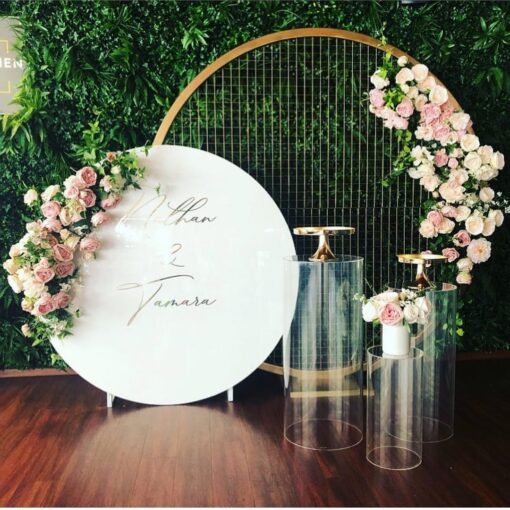 white round backdrop