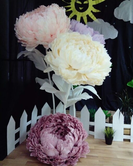 3 Mini Standing Flowers (light pink, lilac, ivory) on metal base