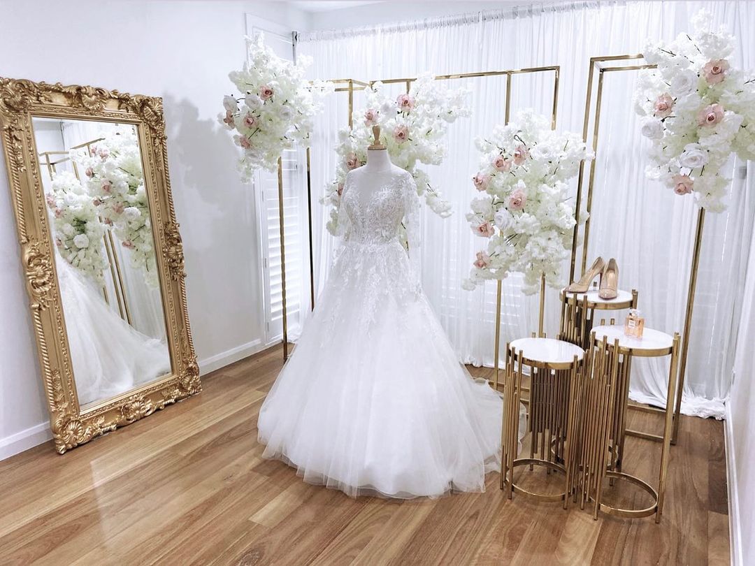 Gold & White Bridal Package - MagicFlowersEventRentals|Luxury Party ...