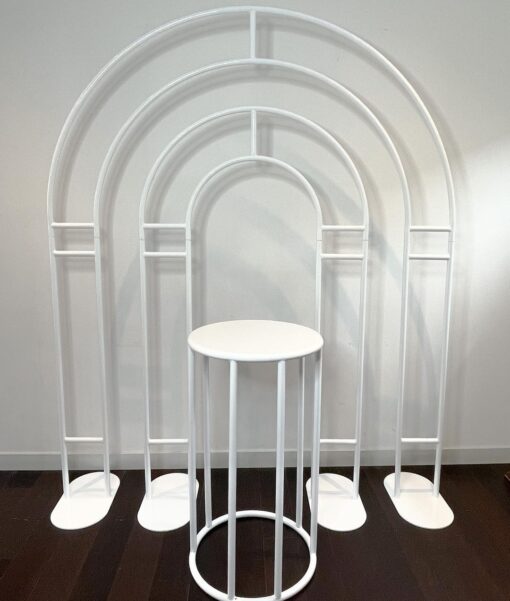 TIANA White Metal Arches & White Plinth