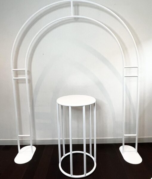 TIANA White Metal Arch & White Plinth