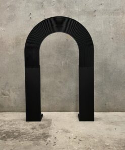 Black Half Ripple Arch
