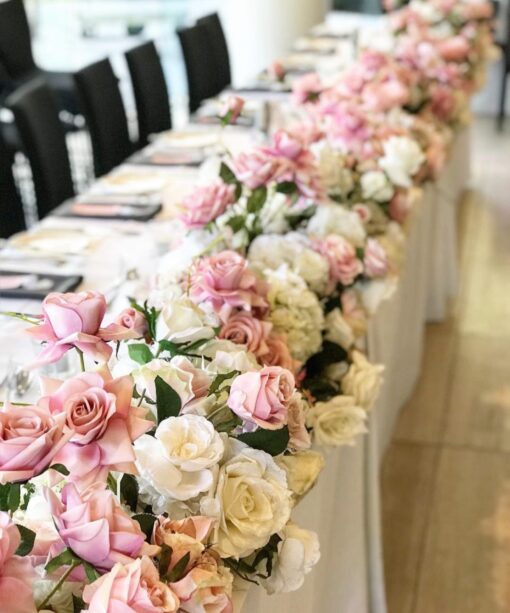 Pink & White Flower Runner