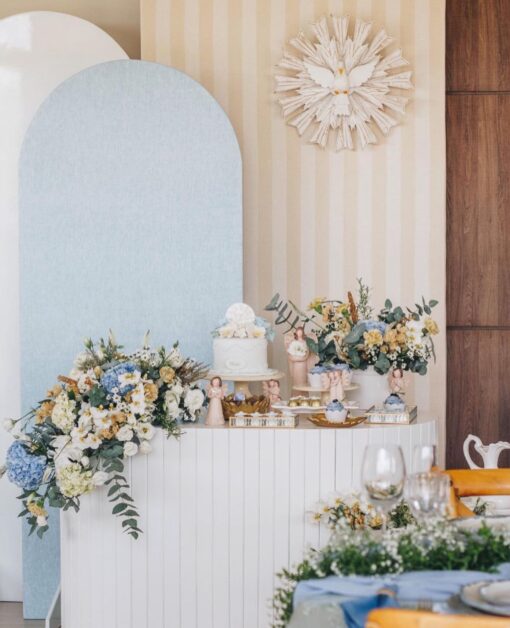 image of a Ivory Dessert & Sweet Table