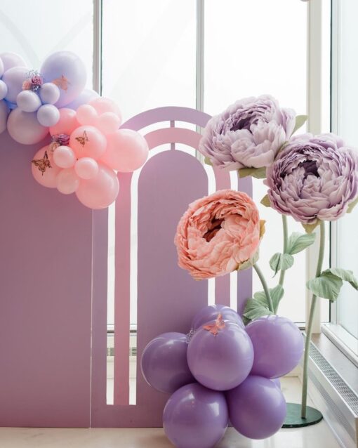 3 Flowers (lilac, blush) on metal base