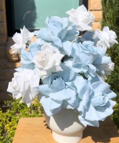 iimage of a Baby Blue & White Flower Centrepiece