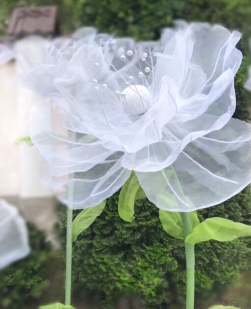 1 White Silk Flower - Image 3
