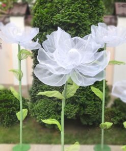 1 White Silk Flower