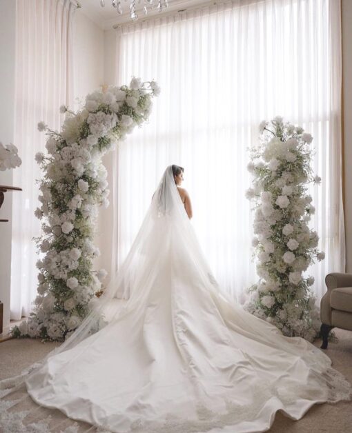 Heavenly White Floral Arch Package