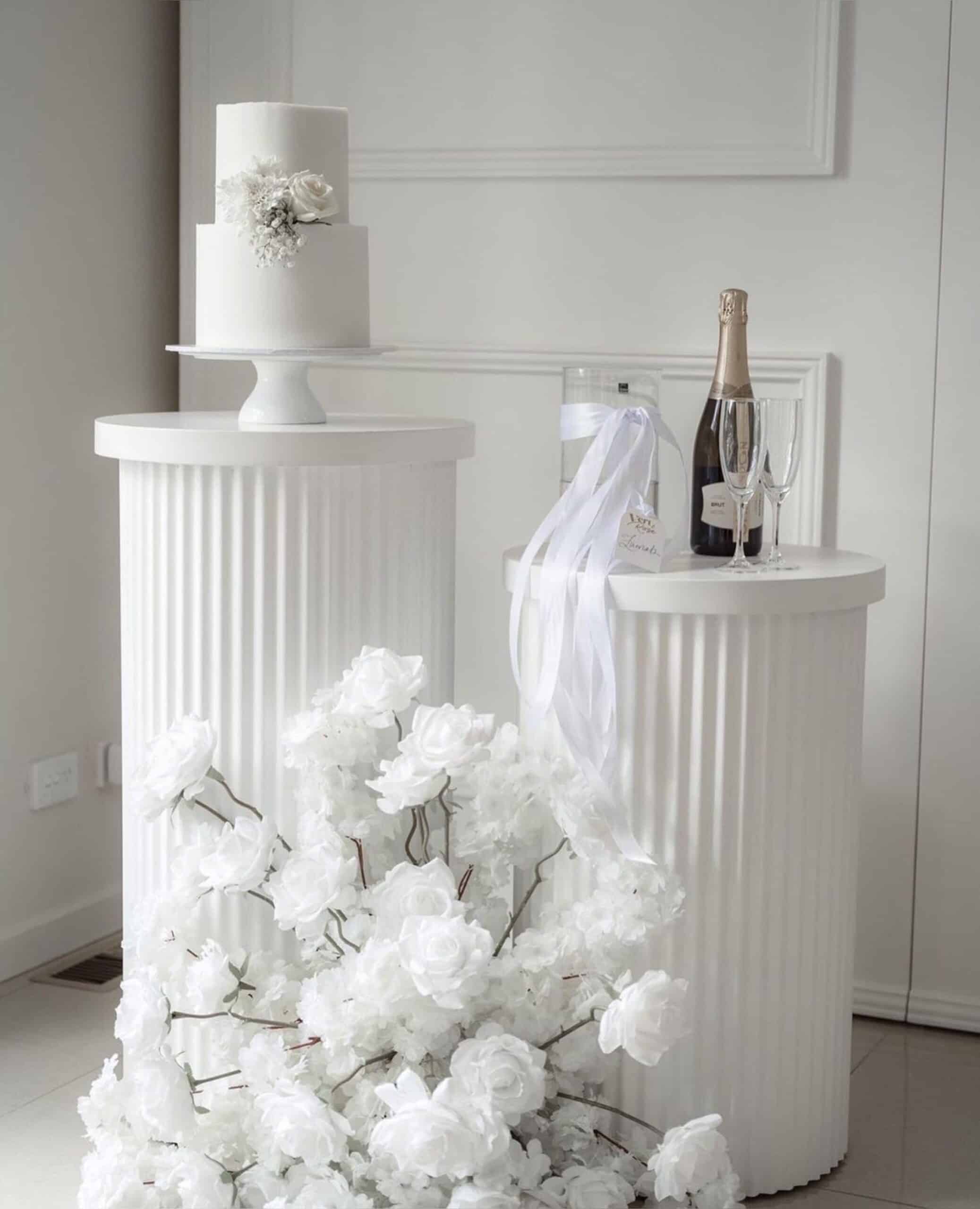 White Luxe Plinth & Cake Display