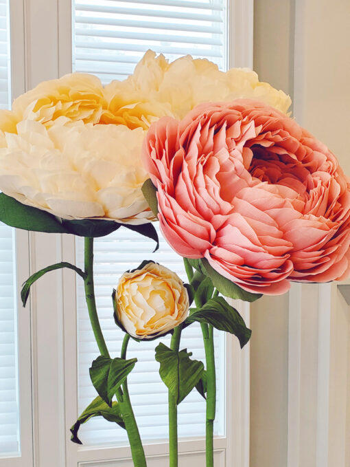 3 Flowers and 2 buds on metal base - Image 2