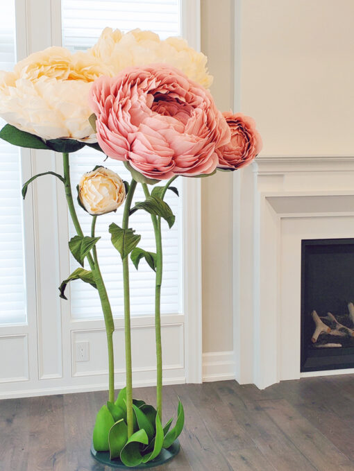 3 Flowers and 2 buds on metal base