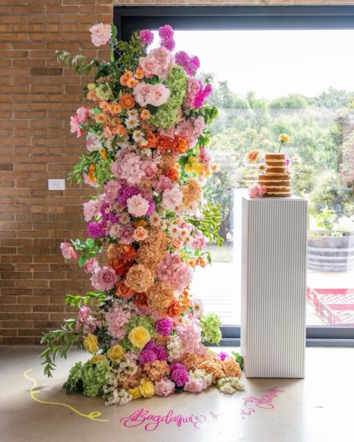 Chic Flower Cascade