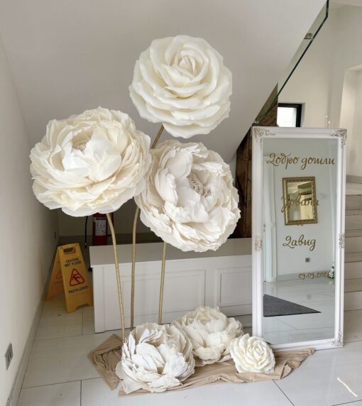 3 Elegant White Flowers