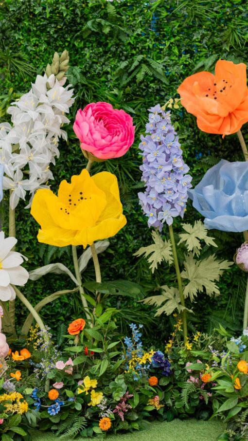 Giant Garden Flower Display - Image 2